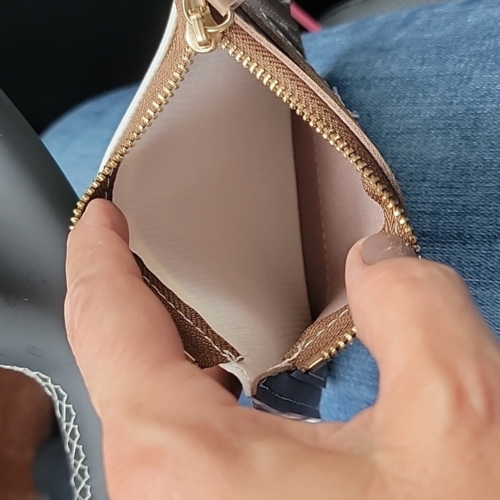 Wallet/Credit Card - Picture 3 of 3